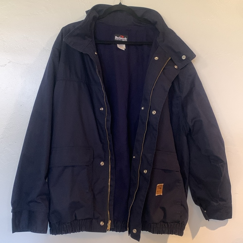 Bulwark Flame Resistant Jacket - XL.